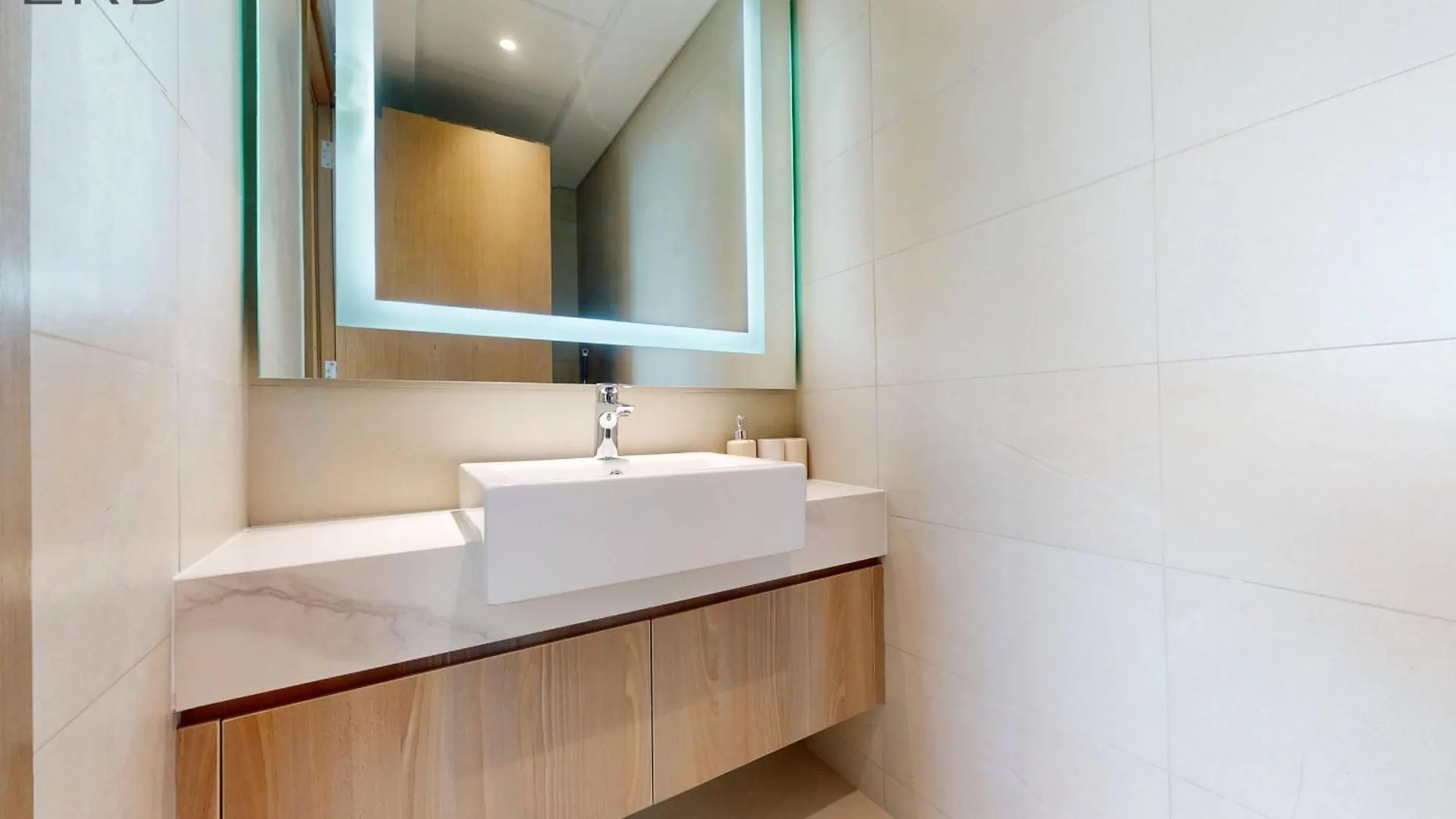 Apartment Cozy 1Br With Canal View Dubai